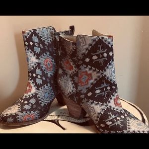 Ella Moss Victoria Tapestry Ankle Boots